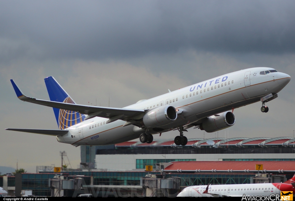 N73259 - Boeing 737-824 - United Airlines