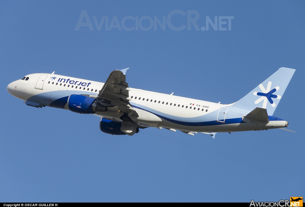 XA-UHE - Airbus A320-214 - Interjet