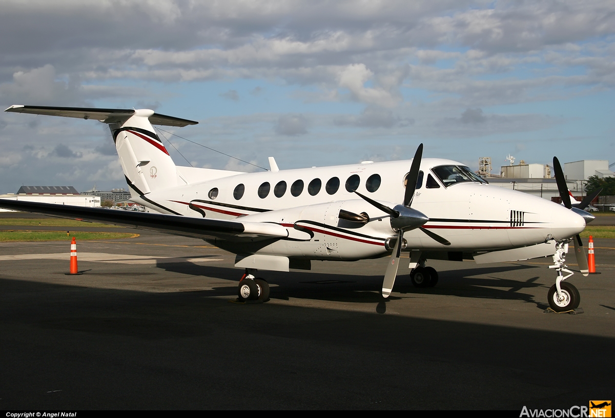 N828AJ - Beechcraft B300 King Air - Privado