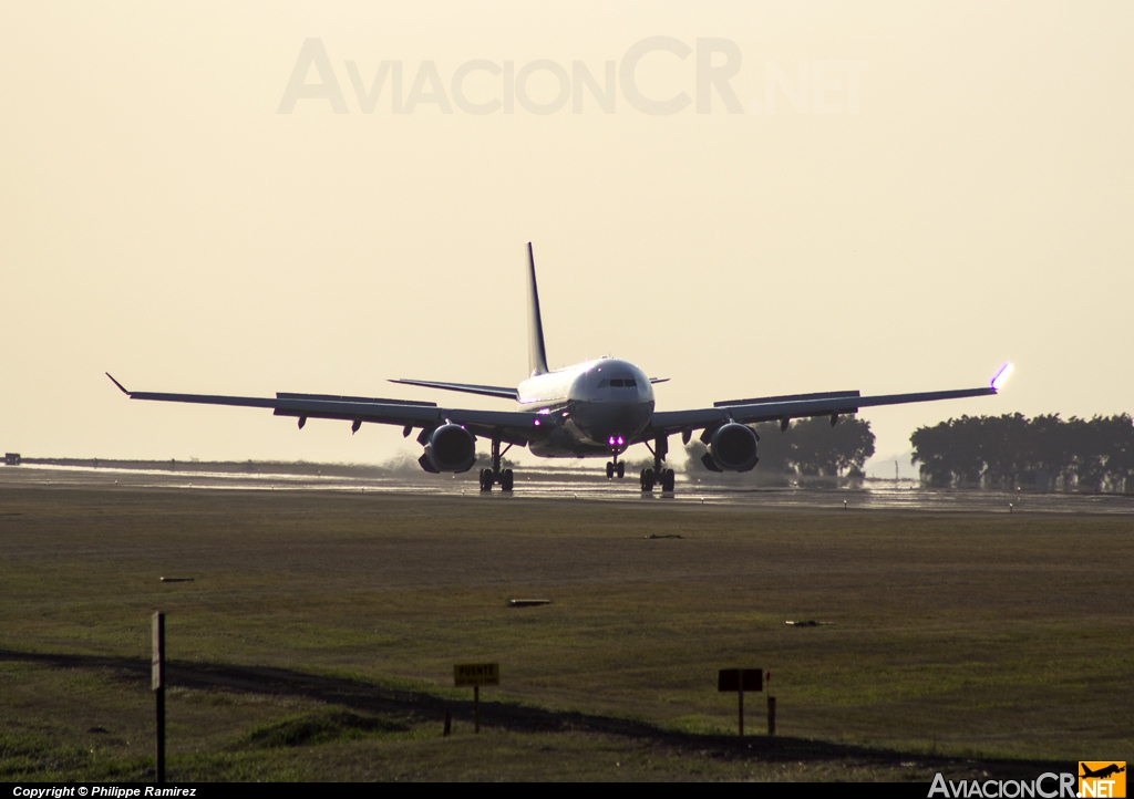 C-GTSI - Airbus A330-243 - Air Transat