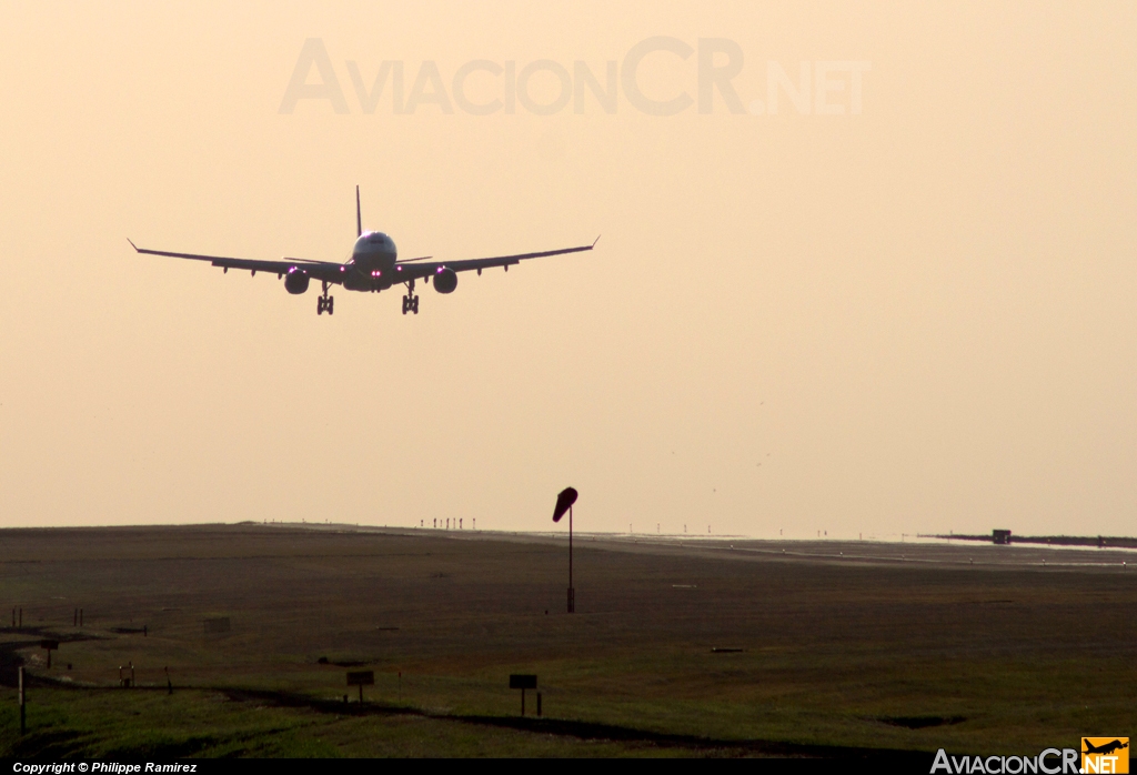 C-GTSI - Airbus A330-243 - Air Transat