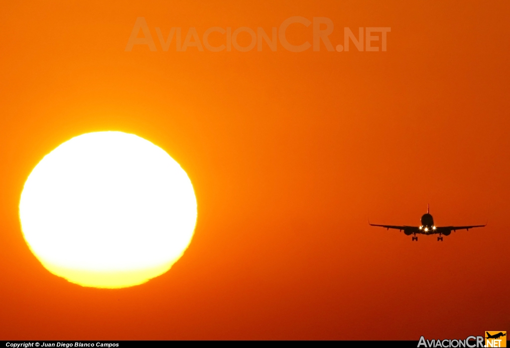 N937TA - Embraer 190-100IGW - TACA