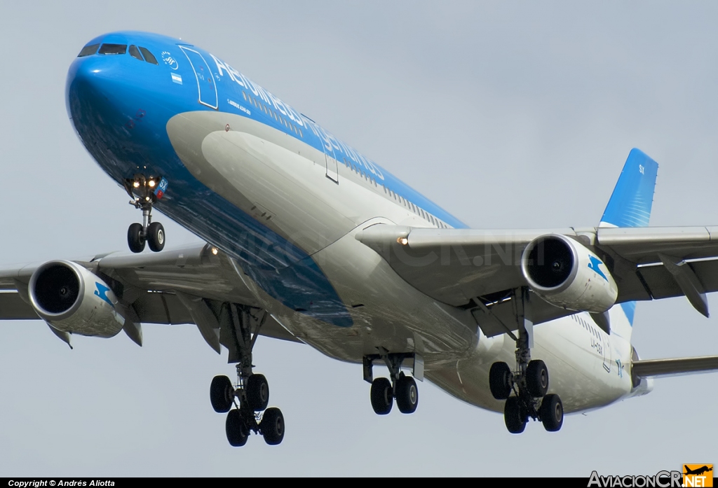 LV-CSX - Airbus A340-313X - Aerolineas Argentinas