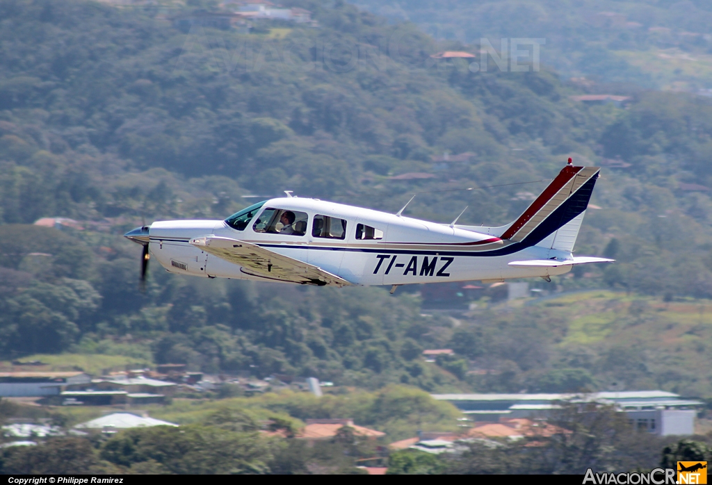 TI-AMZ - Piper PA-28R-200 Arrow - Privado