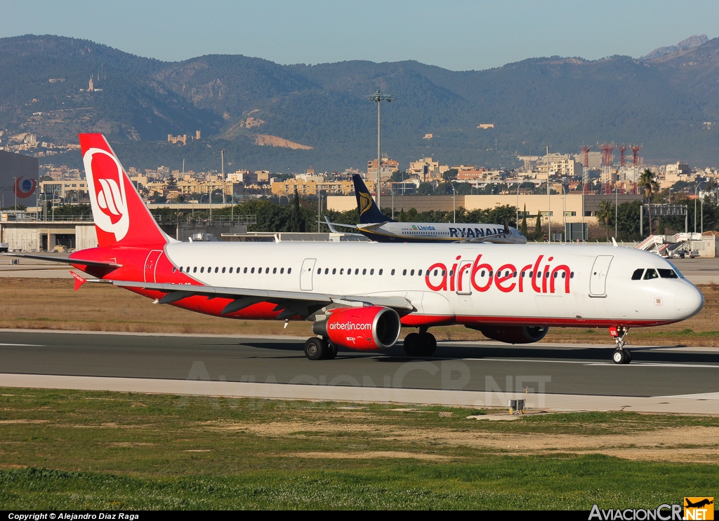 D-ALSB - Airbus A321-211 - Air Berlin