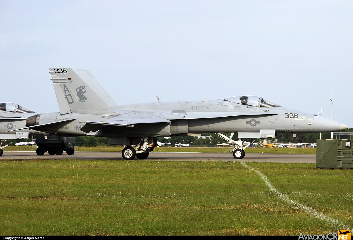 163465 - McDonnell Douglas F/A-18C Hornet - United States - US Navy (USN)