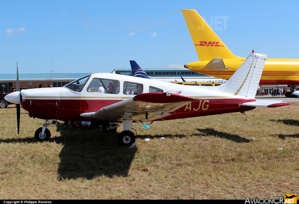 TI-AJG - Piper PA-28-181 Cherokee Archer II - ECDEA - Escuela Costarricense de Aviación