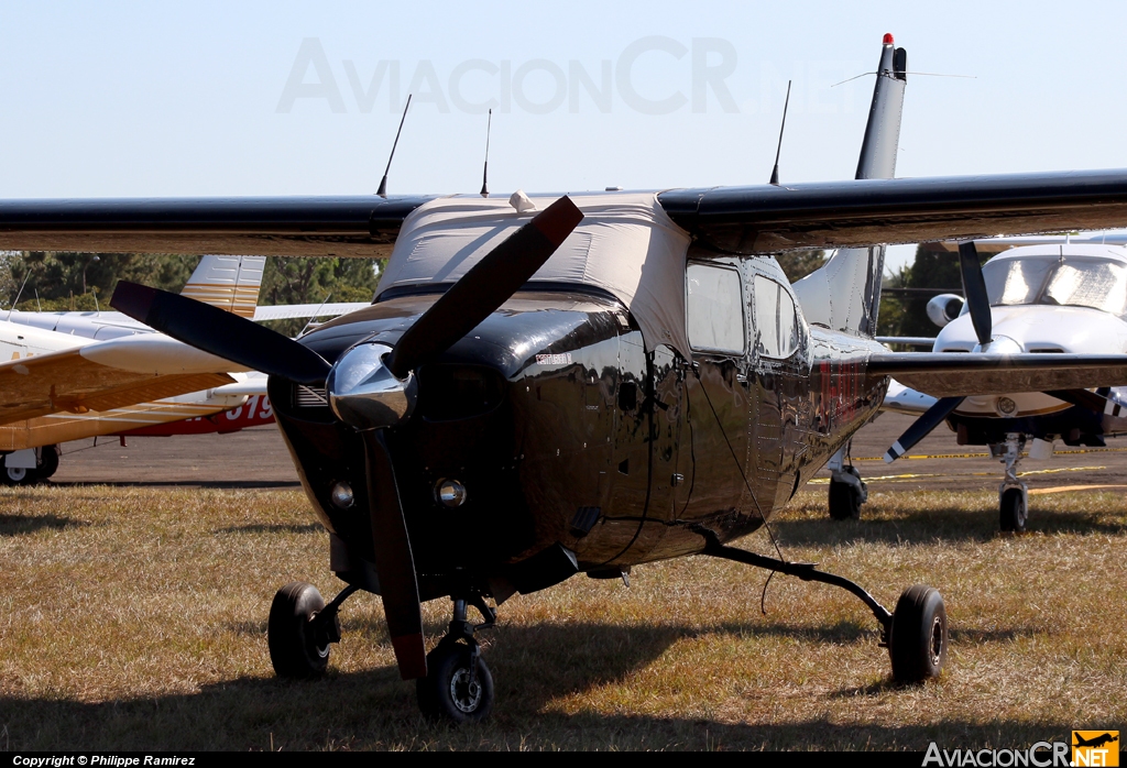 TI-AUJ - Cessna T210M Centurion II - Privado