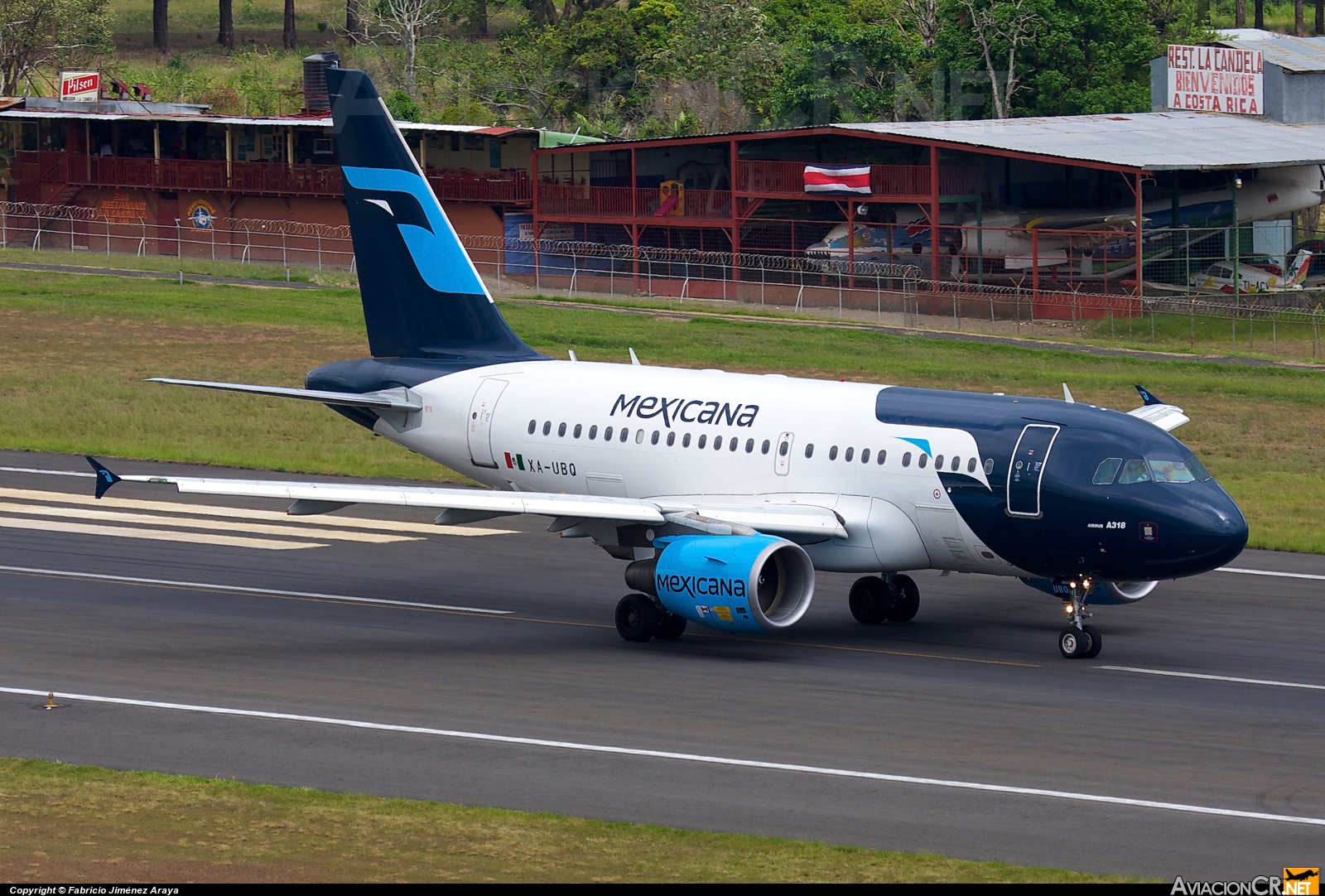 XA-UBQ - Airbus A318-111 - Mexicana