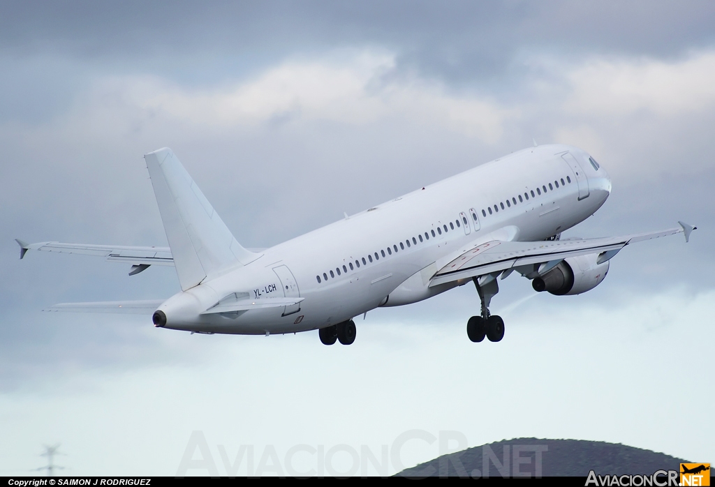 YL-LCH - Airbus A320-211 - Smart Lynx