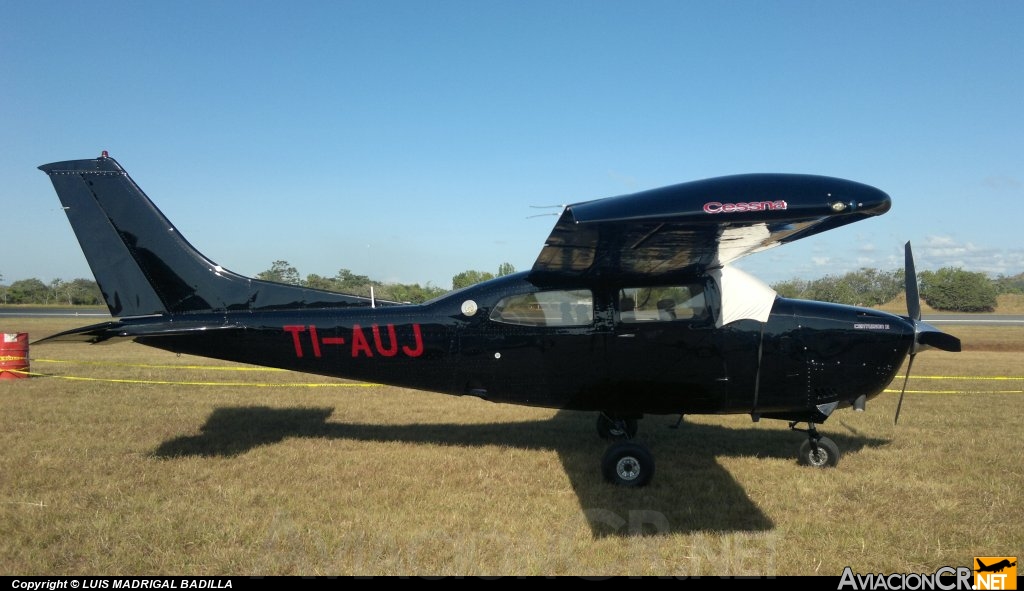 TI-AUJ - Cessna T210M Centurion II - Privado