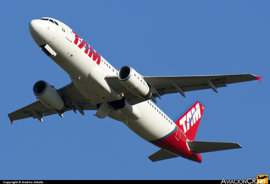 PR-MBZ - Airbus A320-232 - TAM