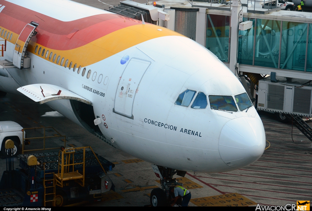 EC-GLE - Airbus A340-313 - Iberia