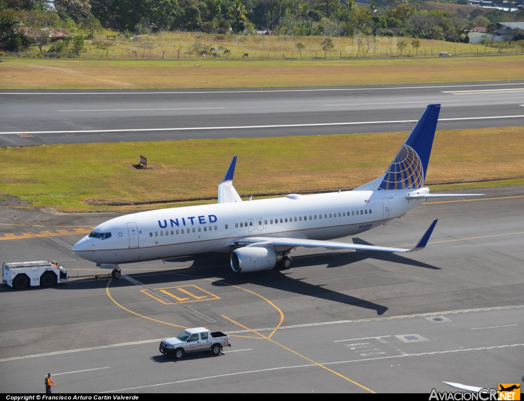 N76508 - Boeing 737-824 - United Airlines