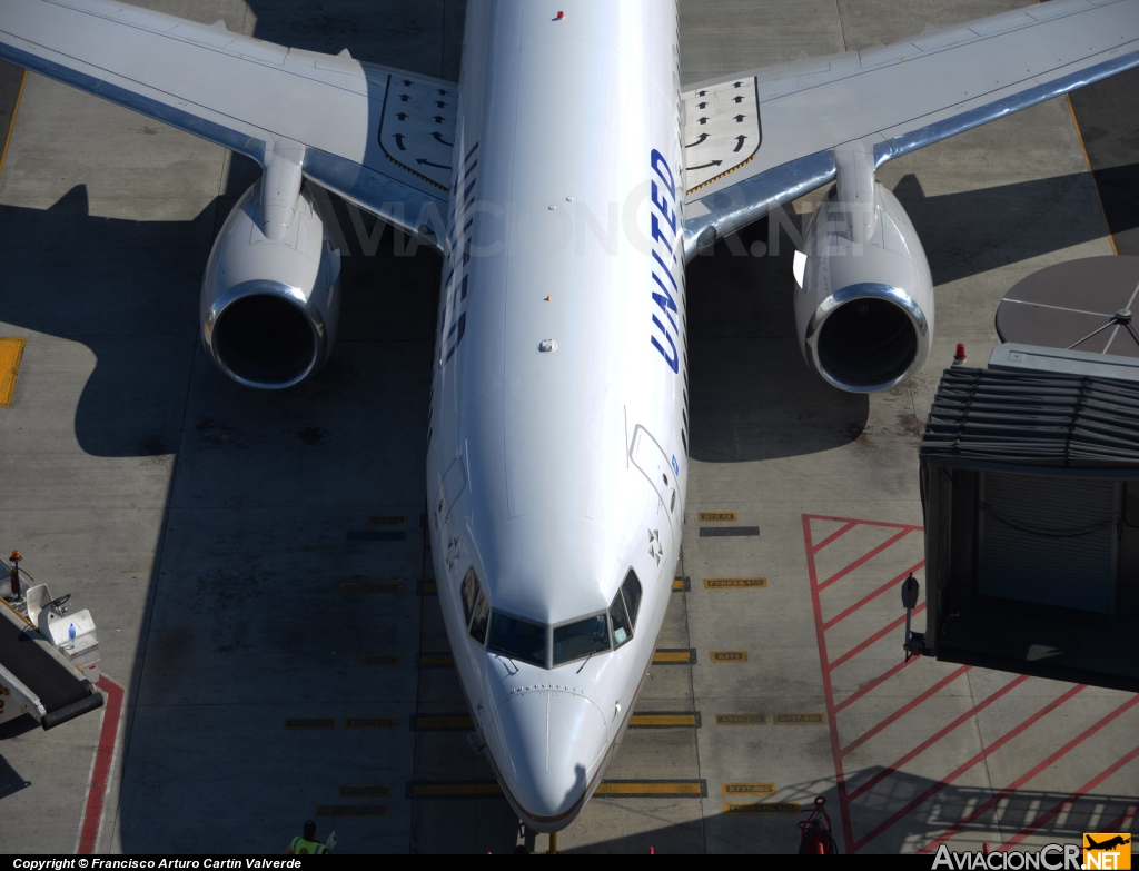 N76508 - Boeing 737-824 - United Airlines