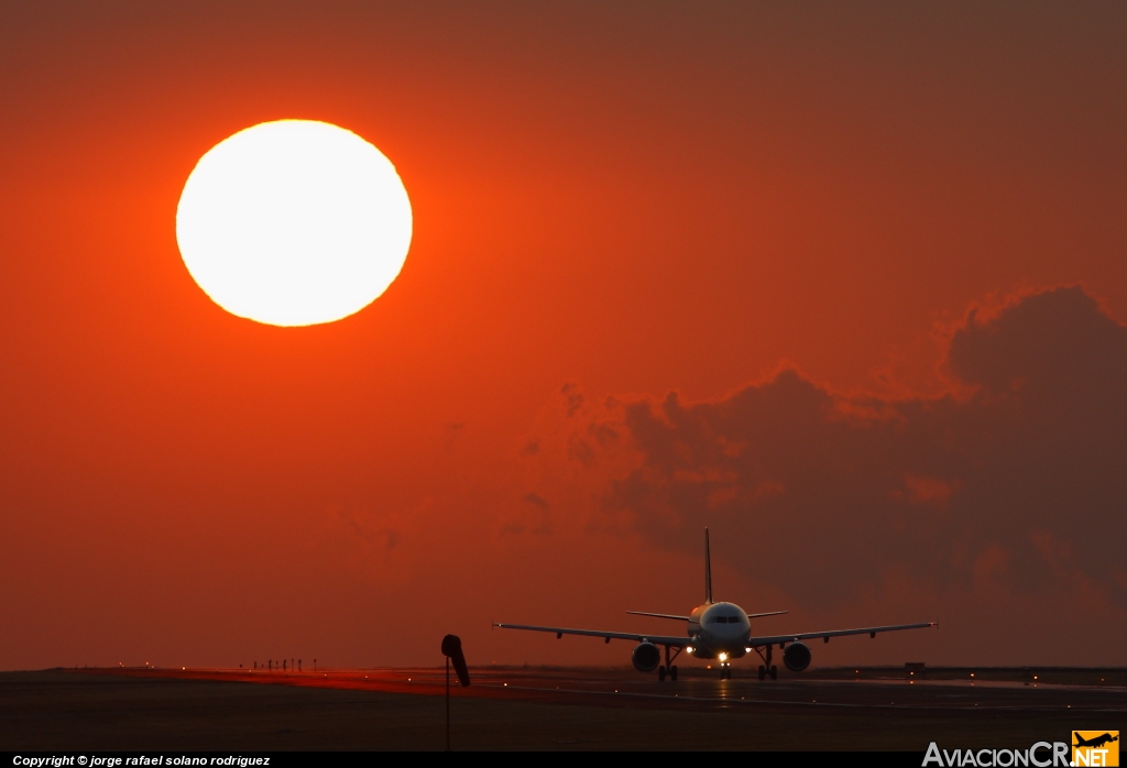 N991TA - Airbus A319-112 - TACA