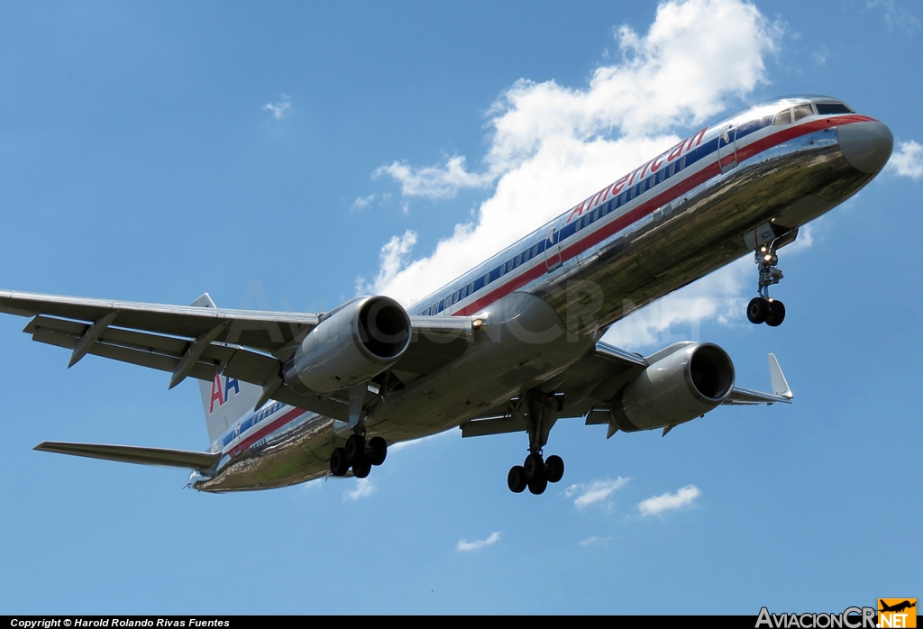 N668AA - Boeing 757-223 - American Airlines