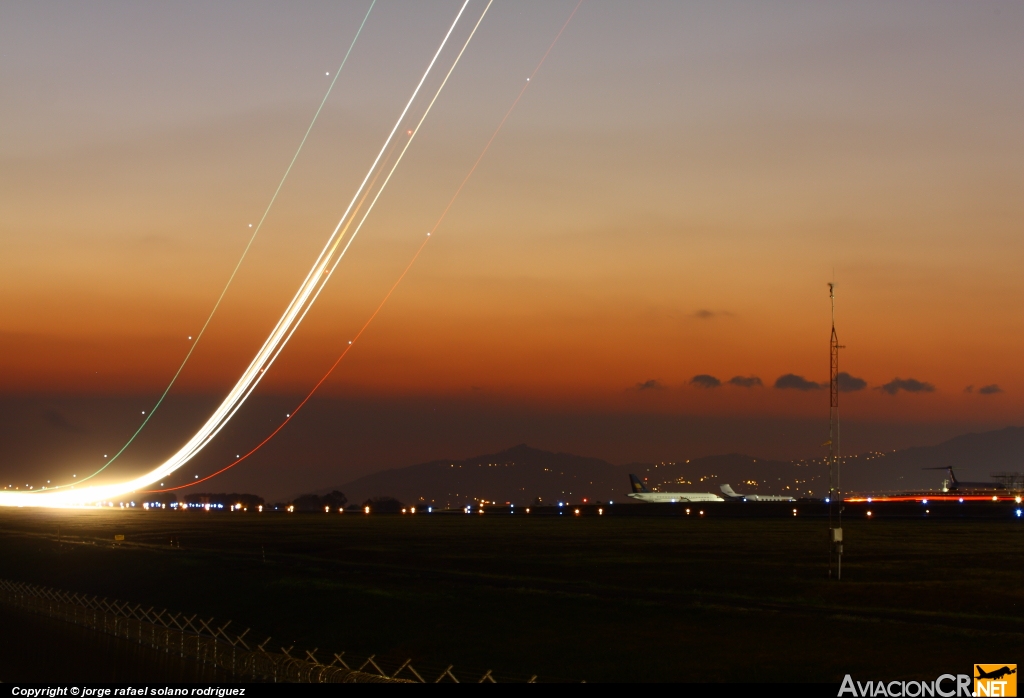 N680AN - Boeing 757-223 - American Airlines