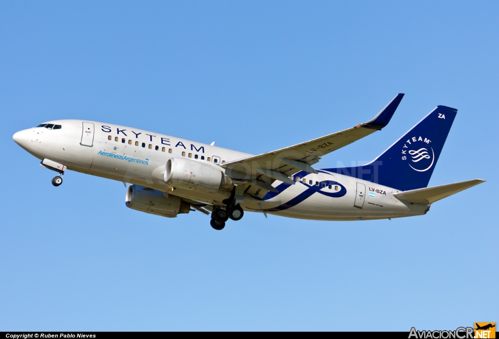 LV-BZA - Boeing 737-76N - Aerolineas Argentinas