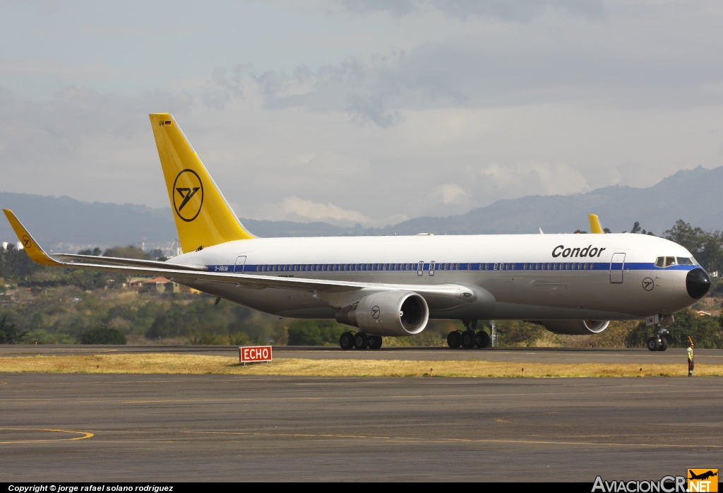 D-ABUM - Boeing 767-31B(ER) - Condor