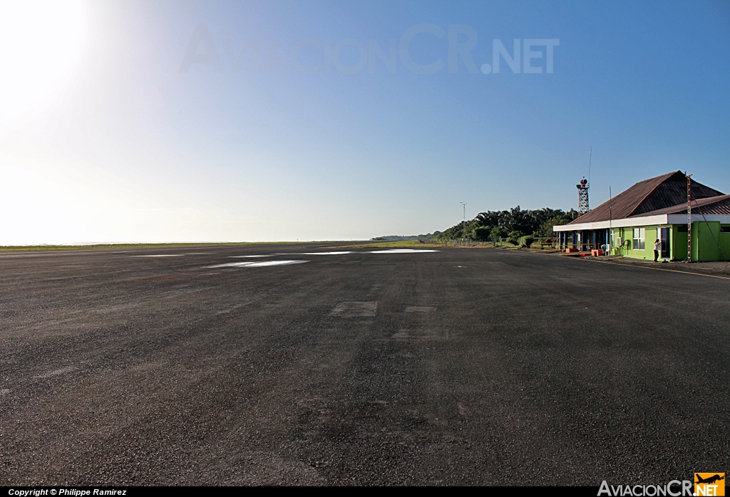 MRLM - Aeropuerto - Rampa