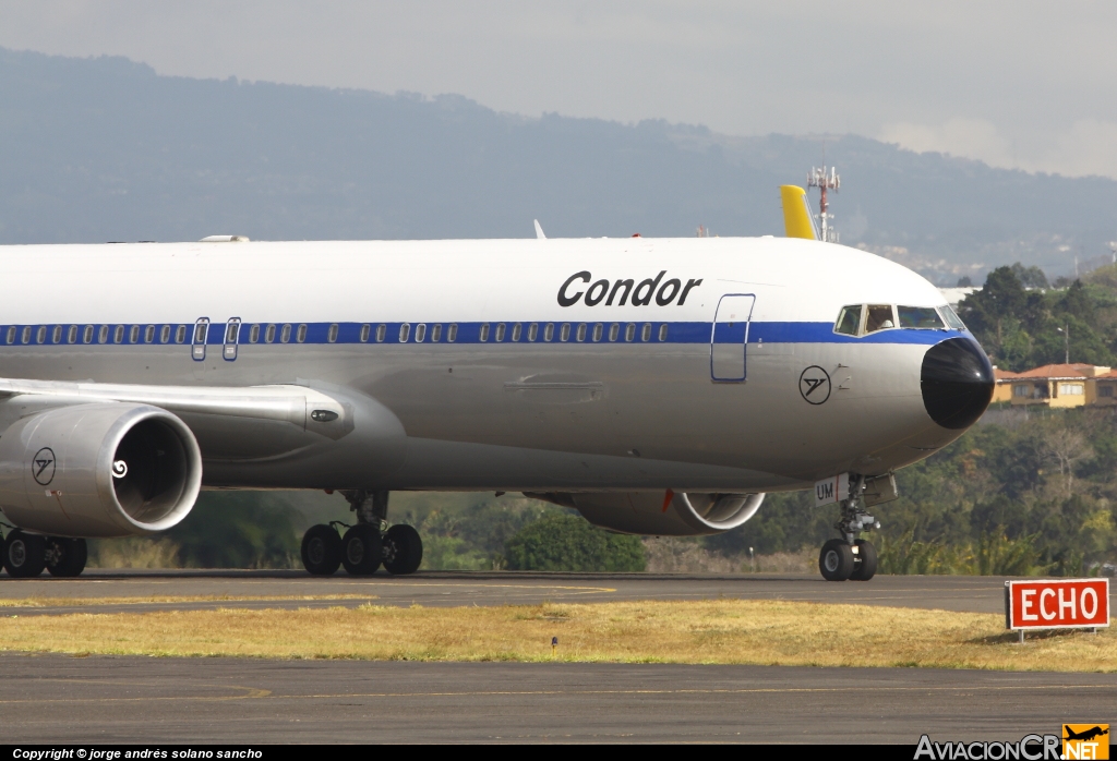 D-ABUM - Boeing 767-31B(ER) - Condor