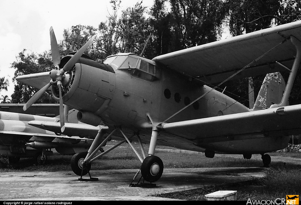 L40 - Antonov An-2R - Fuerza Aerea Cubana