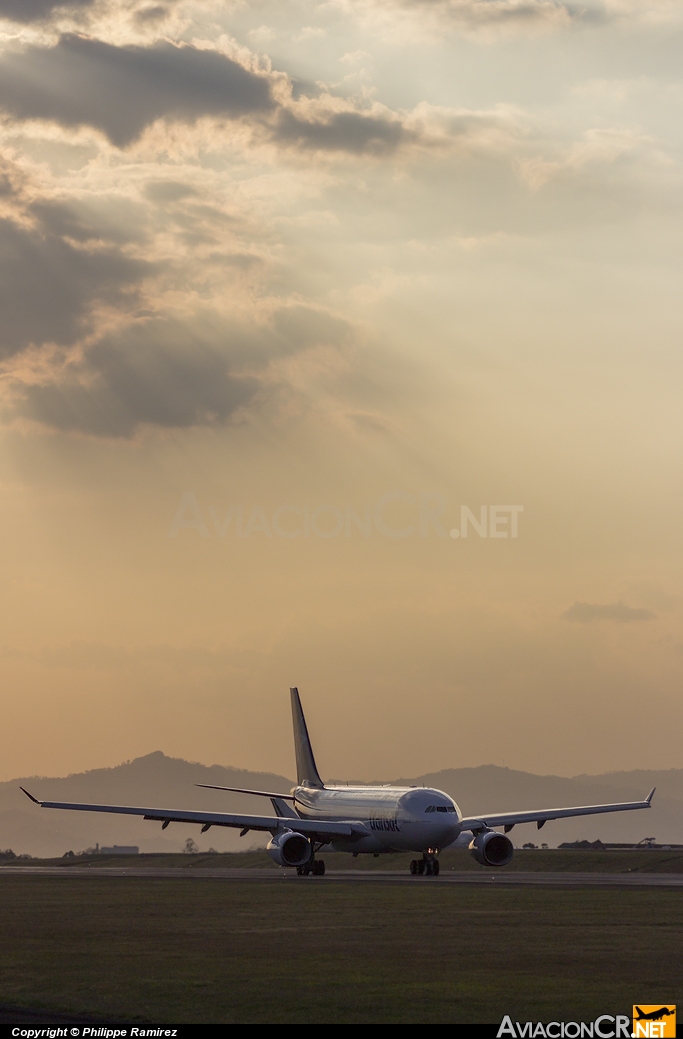 C-GTSI - Airbus A330-243 - Air Transat