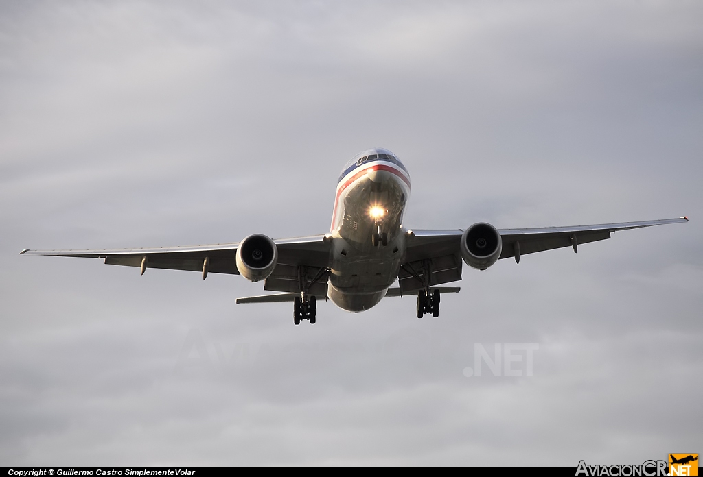 N761AJ - Boeing 777-223/ER - American Airlines