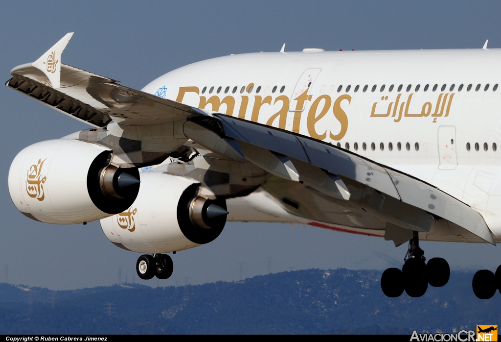 A6-EDX - Airbus 380-861 - Emirates