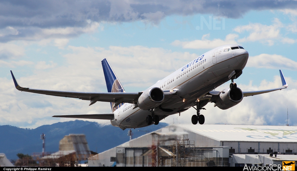 N12221 - Boeing 737-824 - Continental Airlines