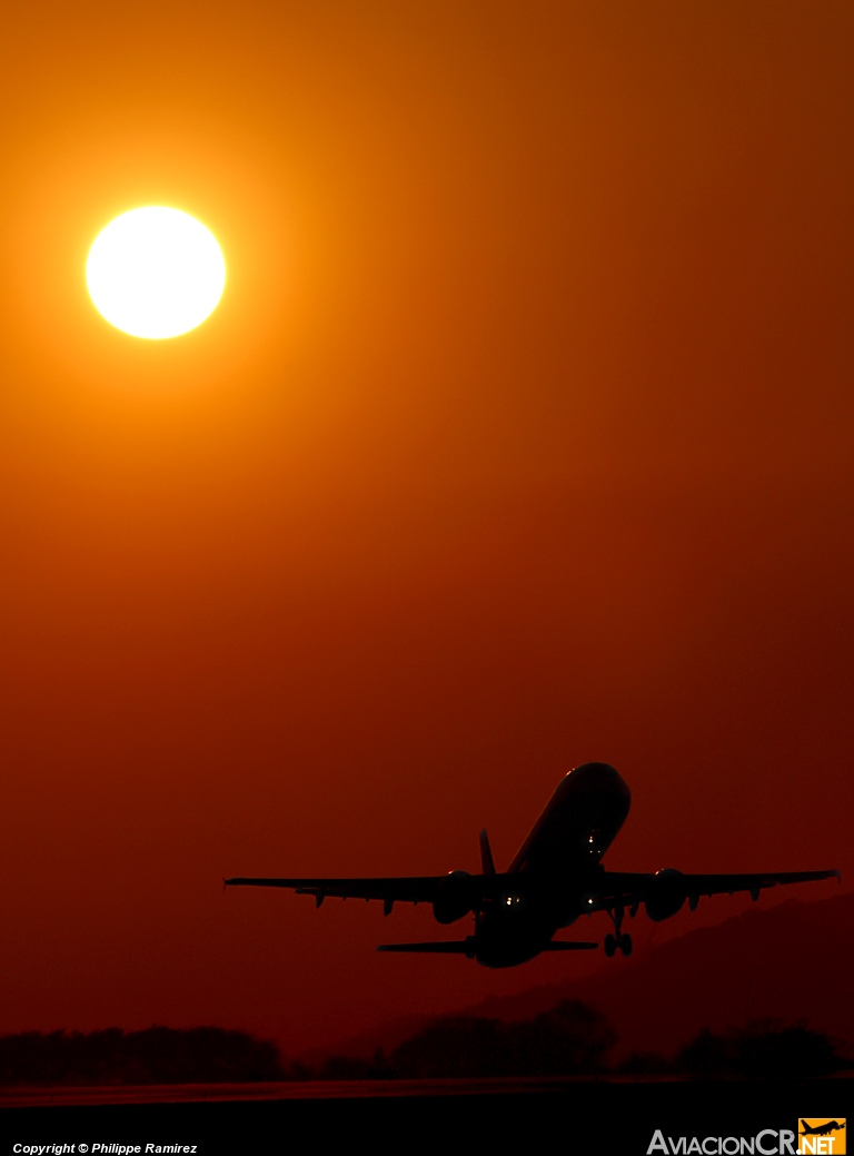N490TA - Airbus A320-233 - TACA