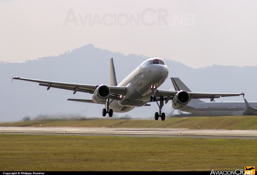 N495TA - Airbus A320-233 - TACA