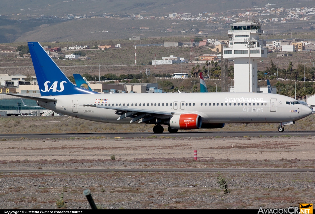 LN-RCN - Boeing 737-883 - Scandinavian Airlines (SAS)
