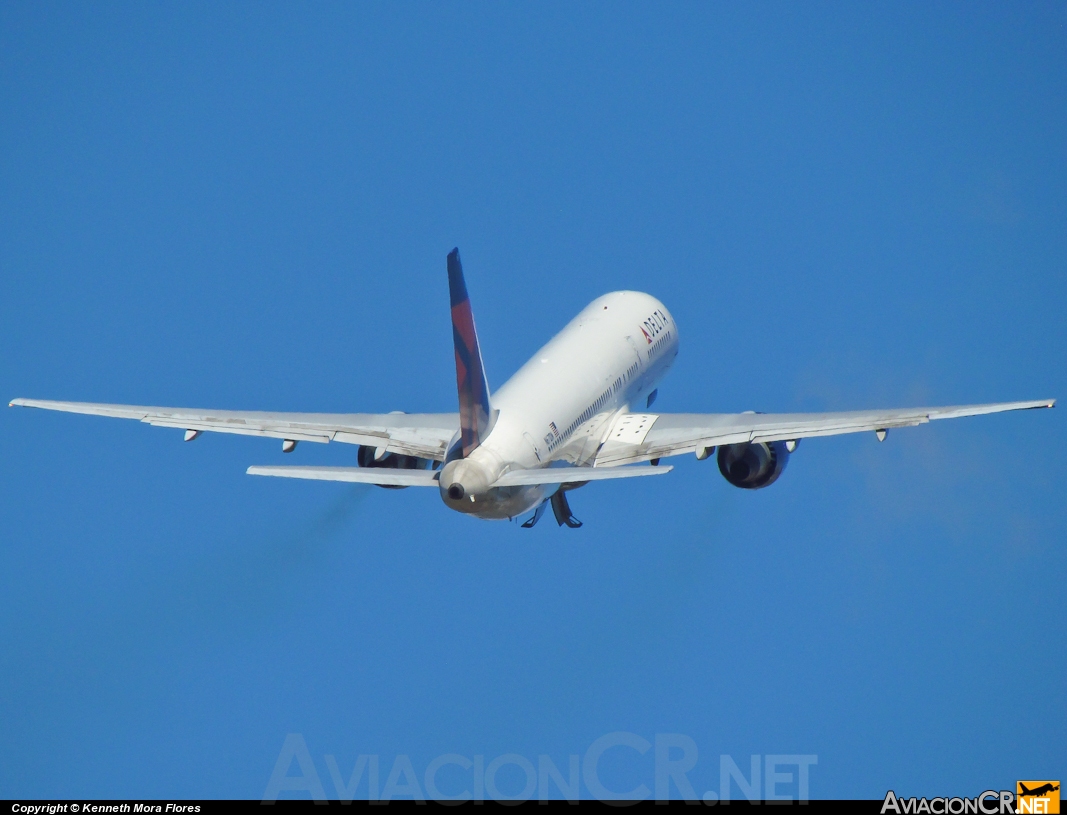 N671DN - Boeing 757-232 - Delta Air Lines