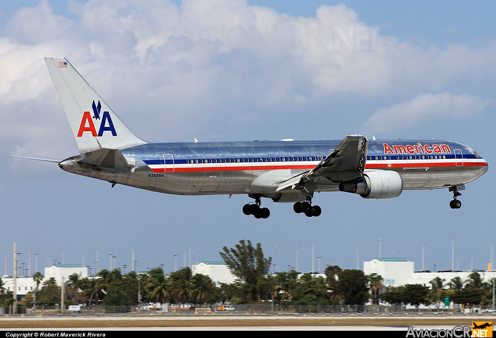 N342AN - Boeing 767-323/ER - American Airlines