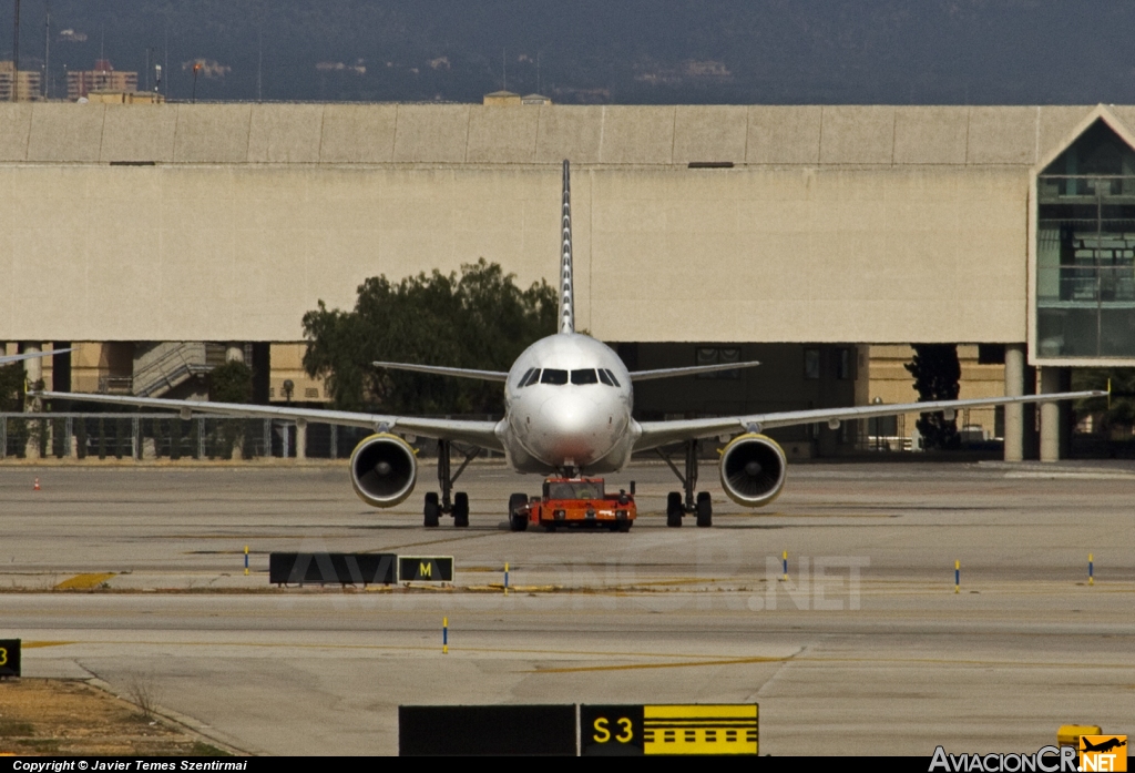 EC-JSY - Airbus A320-214 - Vueling