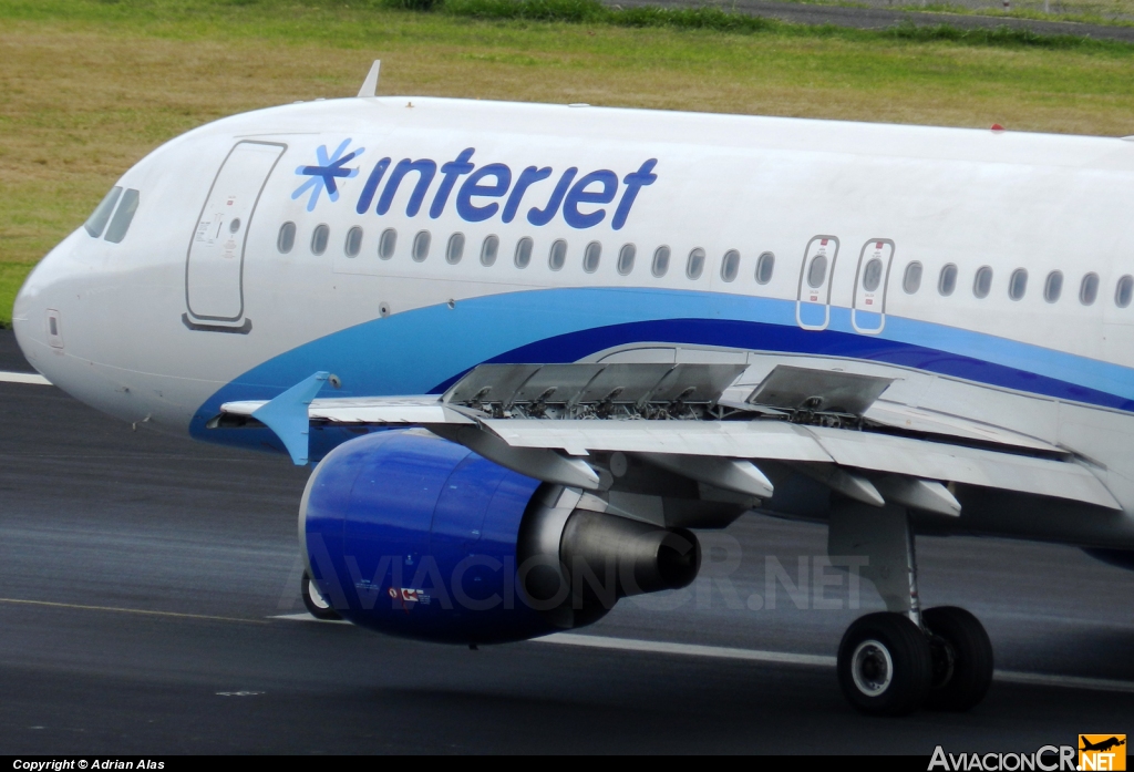 XA-VCT - Airbus A320-214 - Interjet