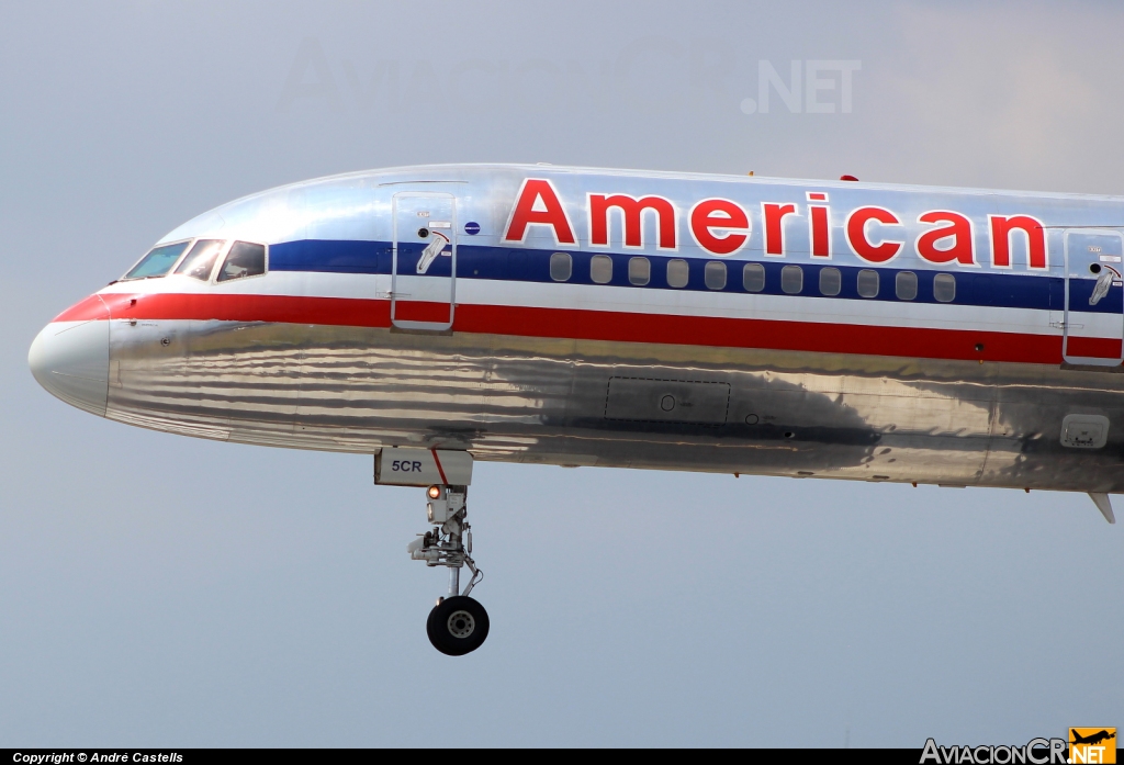 N7667A - Boeing 757-223 - American Airlines