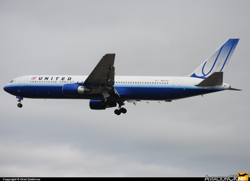 N657UA - Boeing 767-322/ER - United Airlines