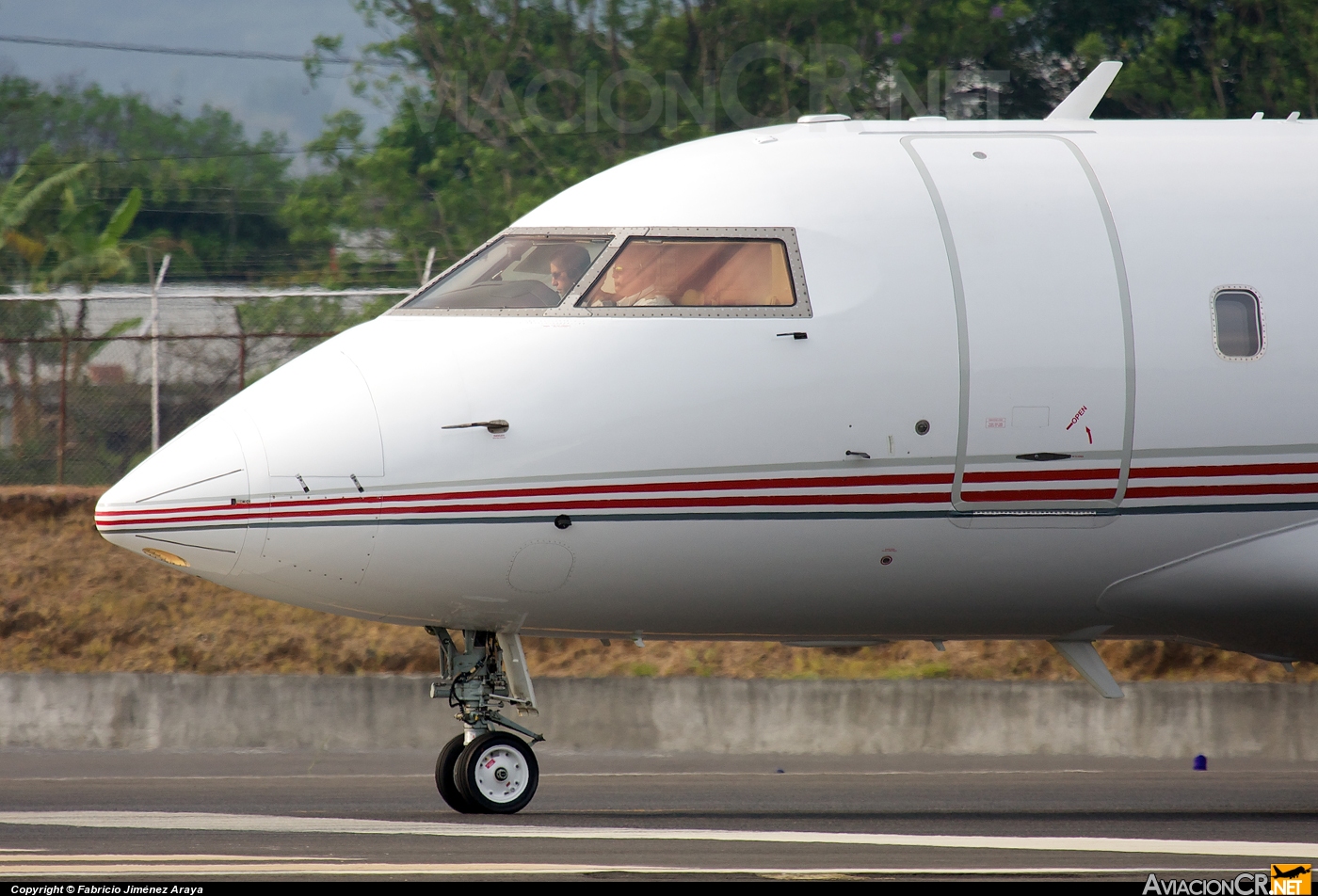 N877H - Canadair CL-600-2B16 Challenger 604 - Privado