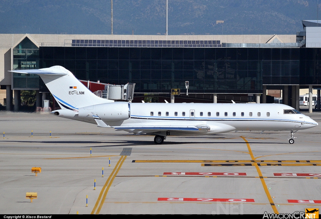 EC-LNM - Bombardier BD-700-1A10 Global Express - Privado