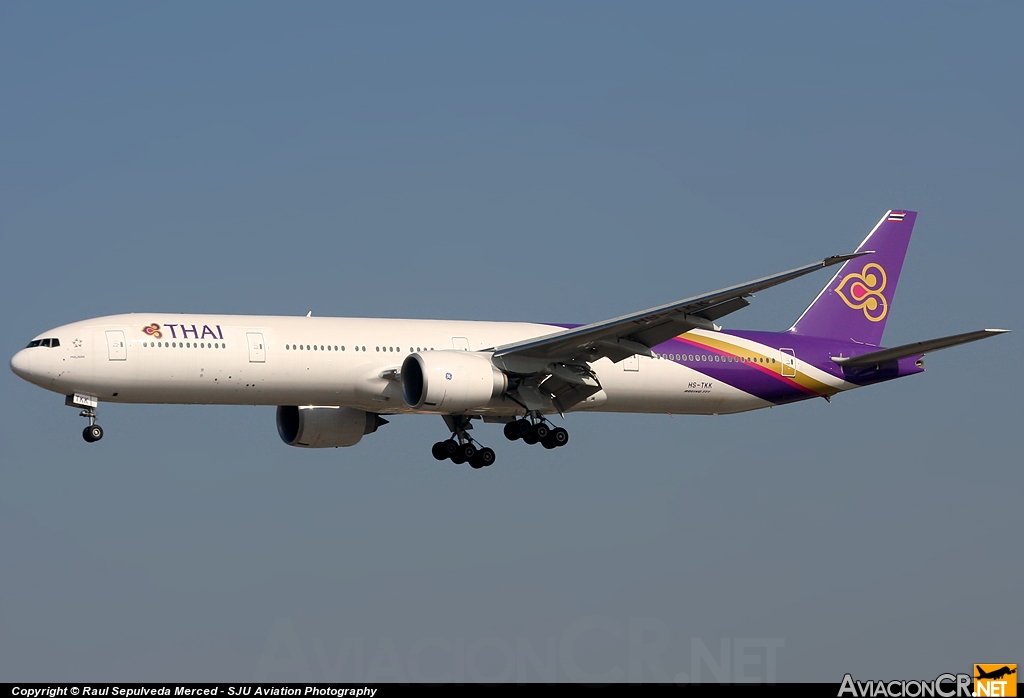 HS-TKK - Boeing 777-3ALER - Thai Airways International