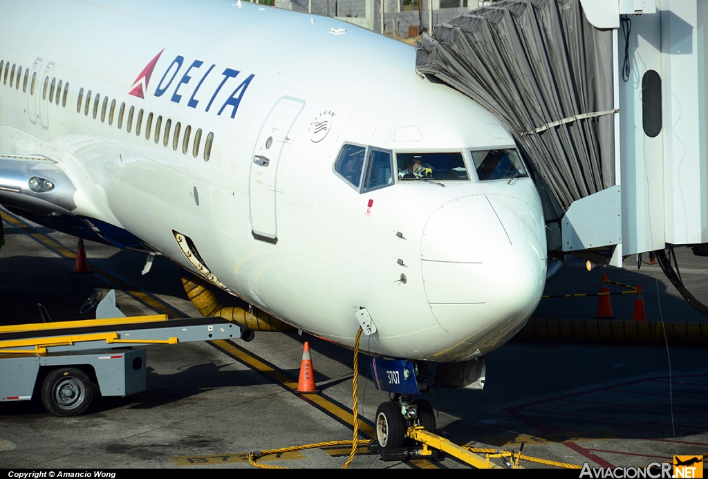 N377DA - Boeing 737-832 - Delta Air Lines