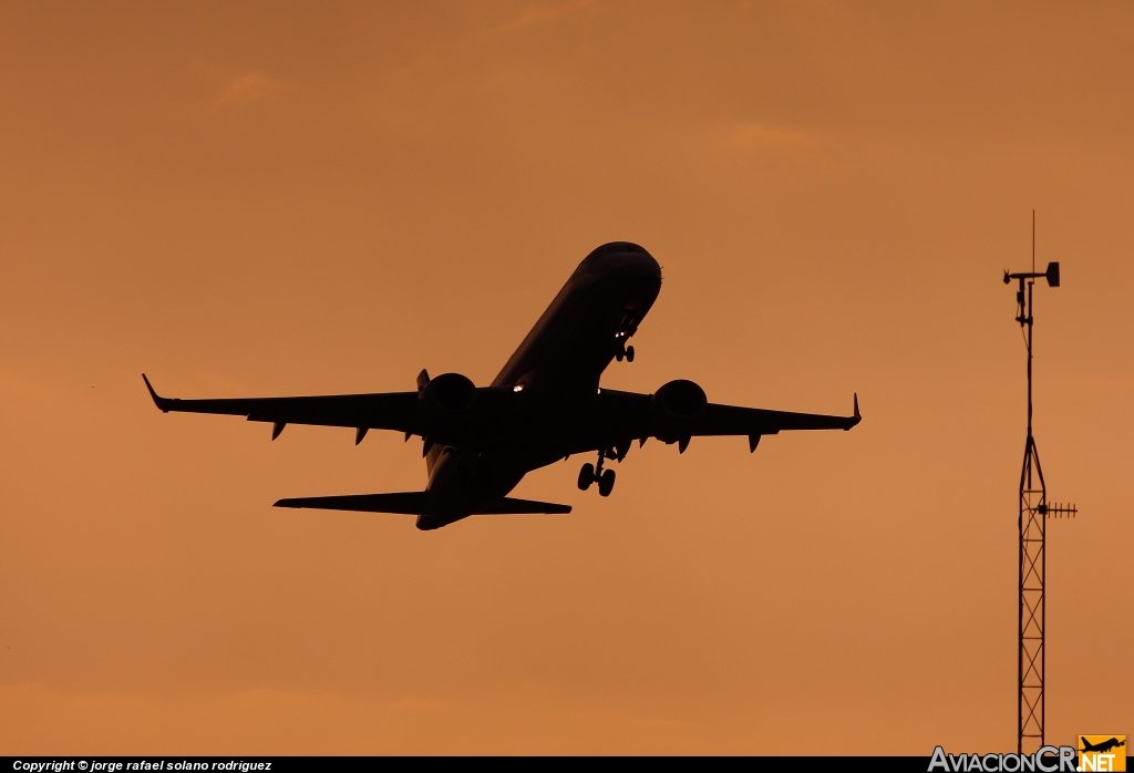 N987TA - Embraer 190-100IGW - TACA