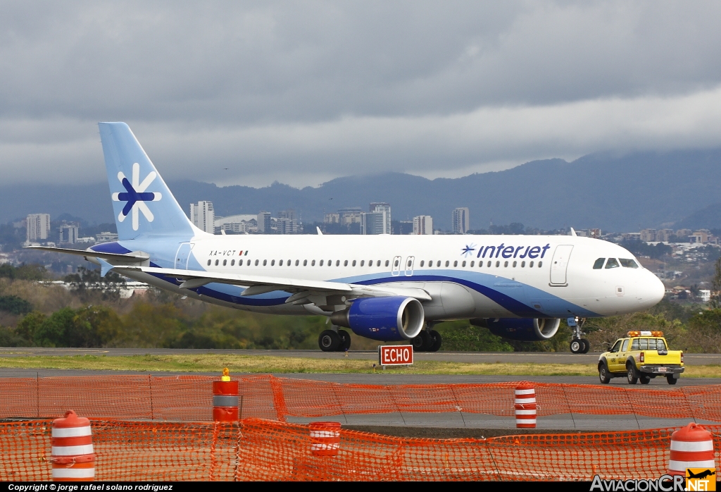 XA-VCT - Airbus A320-214 - Interjet