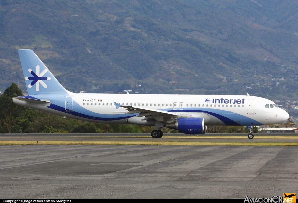XA-VCT - Airbus A320-214 - Interjet