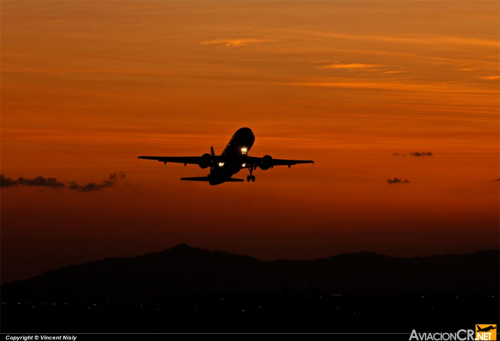 XA-KNO - Airbus A320-214 - Interjet