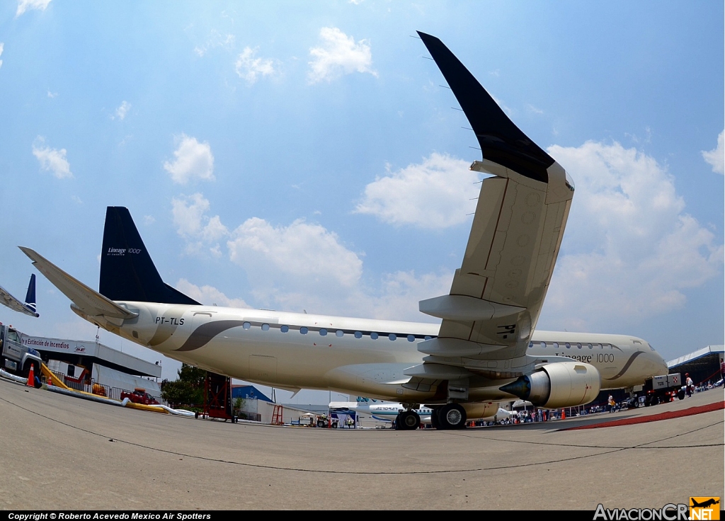 PT-TLS - Embraer ERJ-190-100ECJ Lineage 1000 - Embraer