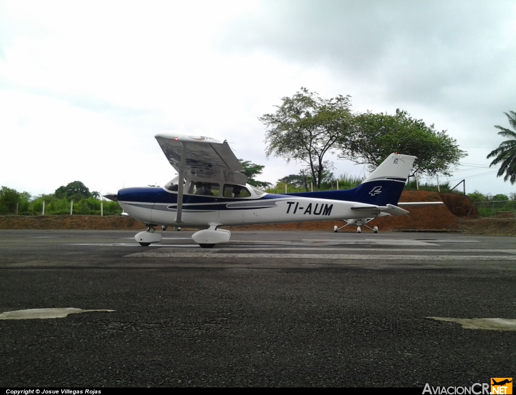 TI-AUM - Cessna 172M Skyhawk II - Privado